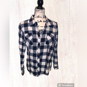 Natural Reflections black & white buffalo check flannel shirt . Size large